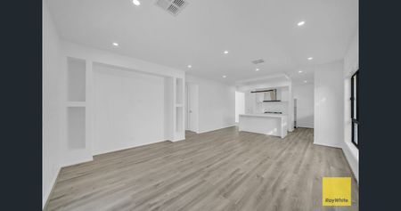 Charming Home Combining Style, Comfort, and Convenience - Photo 2