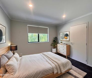 Sea Views & Spacious Living - Photo 5