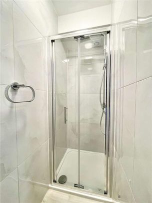 Gunnersbury Lane, Acton, London, W3 - Photo 1