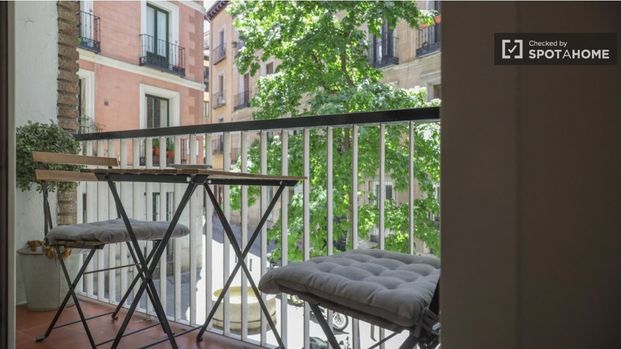 madrid, Community of Madrid 28013 - Photo 1