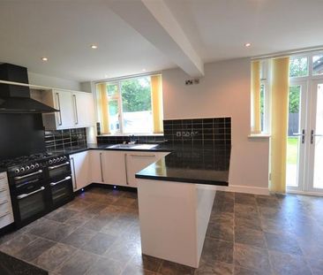 Windermere Drive, Alderley Edge - Photo 2