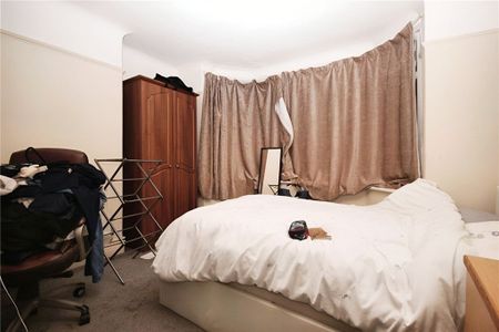 Beckingham Road, Guildford, Surrey, GU2 8BU - Photo 3