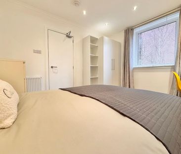 3 bedroom terraced house to rent - Photo 5