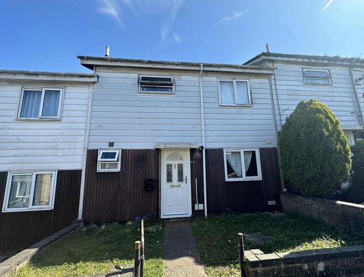 4 bedroom terraced house to rent - Photo 1
