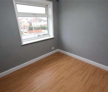 Stratton Road, Swindon, Wiltshire, SN1 - Photo 2