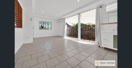 High-Set Cottage with City Fringe Charm - Photo 2