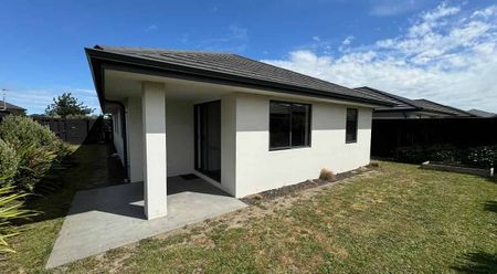 Easy Living - Photo 2