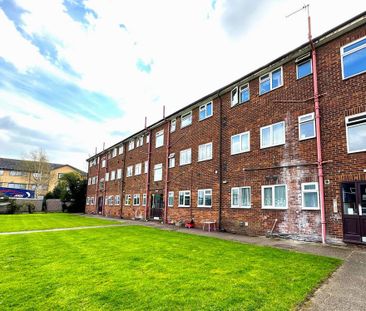 2 bedroom semi-detached house to rent - Photo 3