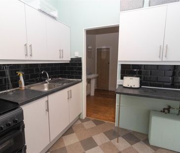 2 Bedroom Flat - Photo 3