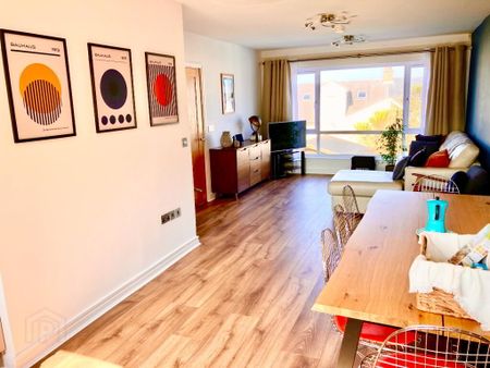 STUDENT LET 2026-27, 10 Old Church Court, Portstewart, BT55 7WB - Photo 2