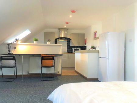 Studio to rent - Photo 3