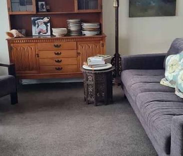 Large modern home close to the beach - Photo 5