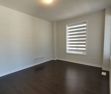 For Lease - 90 Sun Valley Avenue, Wasaga Beach, Ontario - Photo 2