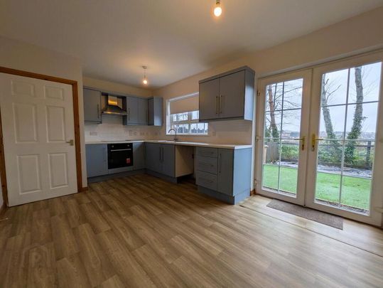 27 Summerhill Court, Banbridge, BT32 3LJ - Photo 1