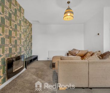 2 bed flat to rent in Kirkby Road, Hemsworth, Pontefract, West York... - Photo 2