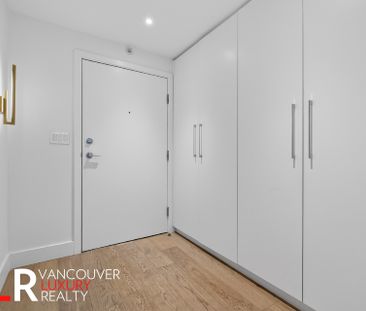 Condo in Downtown Vancouver, British Columbia - Photo 5