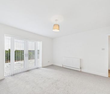 4 bedroom detached house to rent - Photo 4