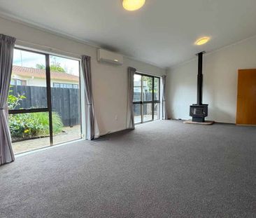 Spacious two bedroom home - Photo 3