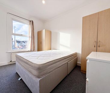 2 bedroom maisonette to rent - Photo 1