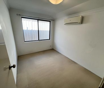 Family Living Made Easy in the Heart of Riverton! Live an easy & co... - Photo 3