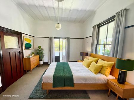 Charming Character in Cheltenham! - Photo 3