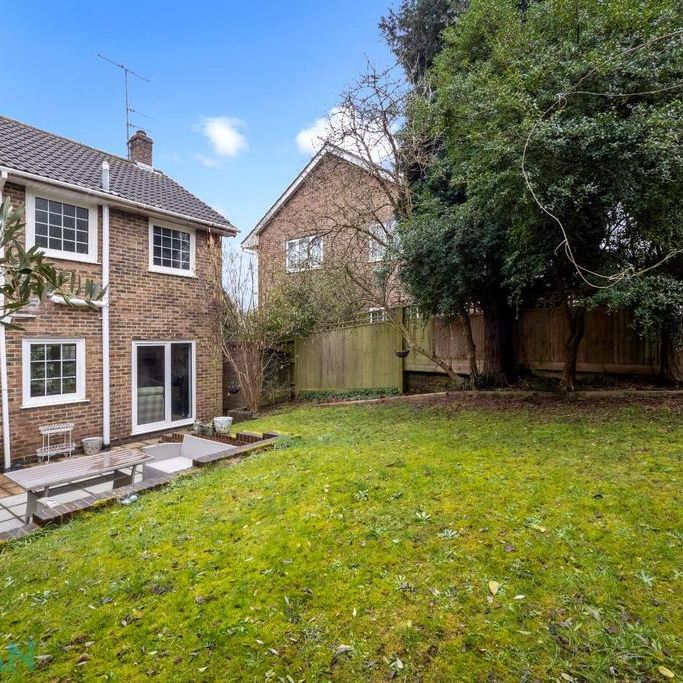 4 bedroom detached house to rent - Photo 1