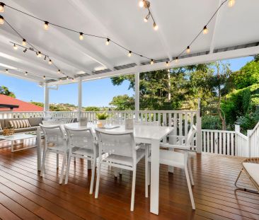 A Charming Family Home in a Leafy Holland Park West Pocket - Photo 1