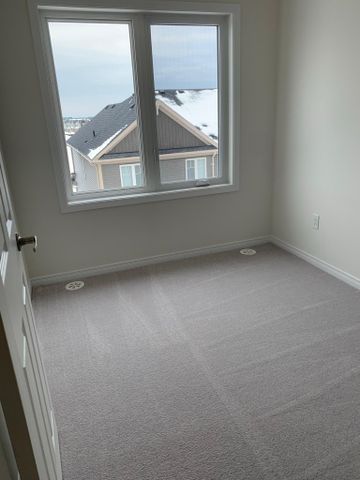 For Lease - 99 Danzatore Path, Oshawa, Ontario - Photo 3