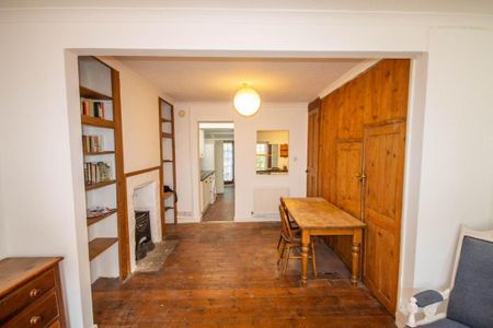 2 bedroom terraced house to rent - Photo 2