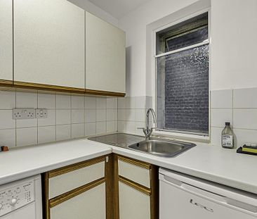 Studio to rent - Photo 6