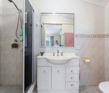 7 Capriole Close, Yamanto QLD 4305 - House For Rent | Domain - Photo 6