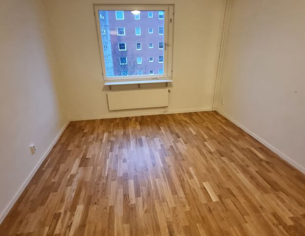 Backluravägen, Nynäshamn - Photo 1