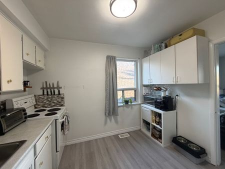 For Lease - 114 Seventh Street, Toronto, Ontario - Photo 5