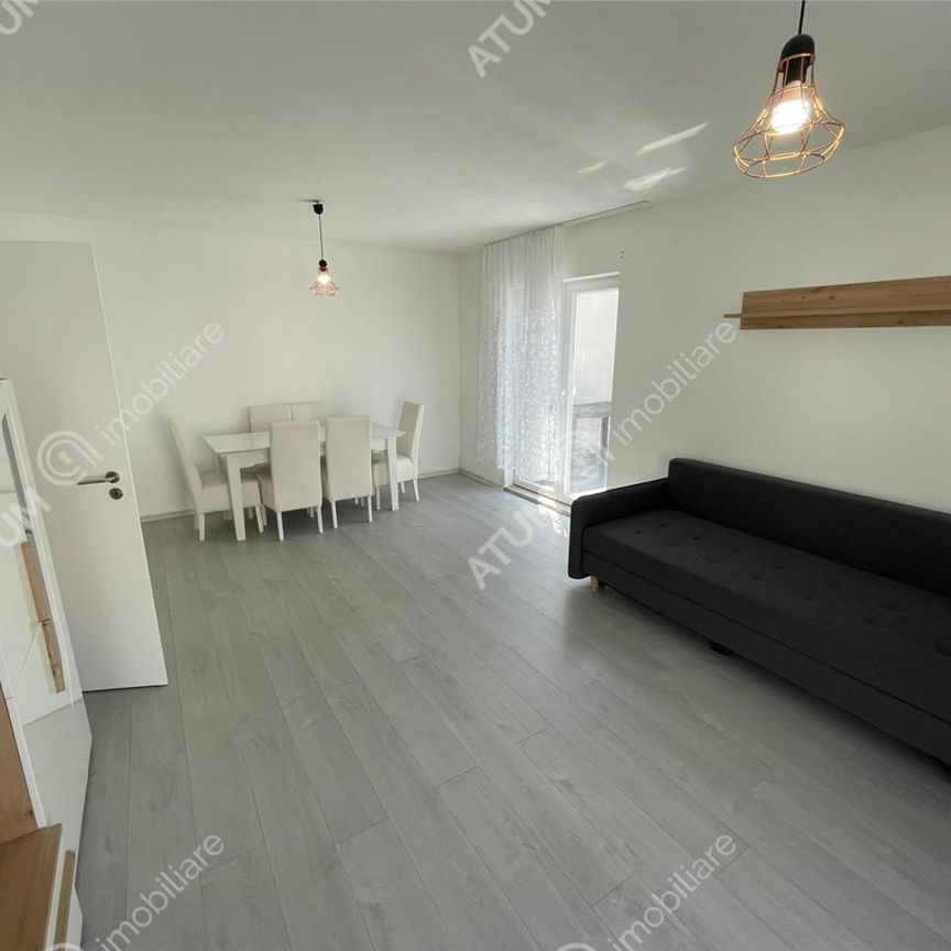 De inchiriat casa cu 4 camere decomandate balcon si curte libera in Bavaria Park in Sibiu - Photo 1