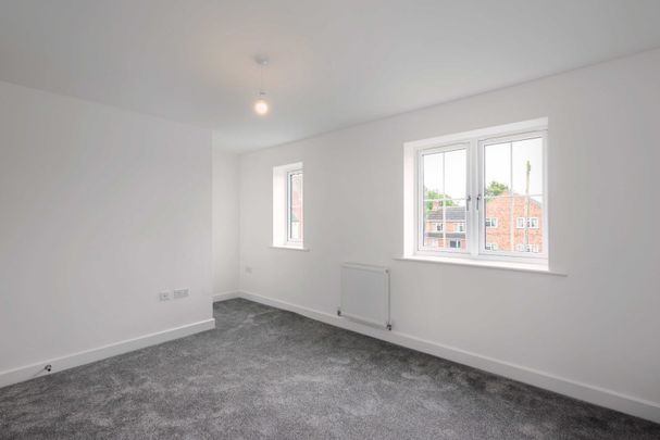 3 bedroom semi-detached house to rent - Photo 1