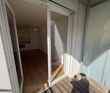 2-Zimmer-Wohnung mit Balkon (Innenhof) in unmittelbarer Nähe zum Bahnhof Meidling - Photo 1