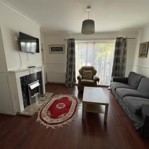 4 bedroom semi-detached house to rent - Photo 1