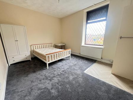 5 bedroom house of multiple occupation to rent - Photo 5