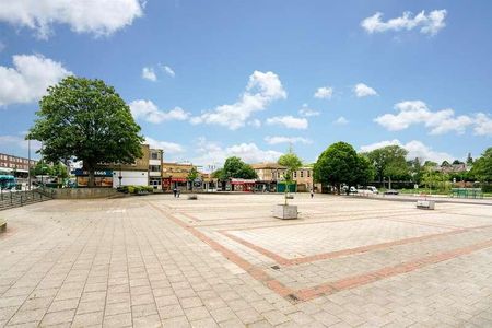 The Square, Marlowes, Hemel Hempstead, HP1 - Photo 2