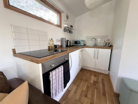 1 bedroom detached house to rent - Photo 3