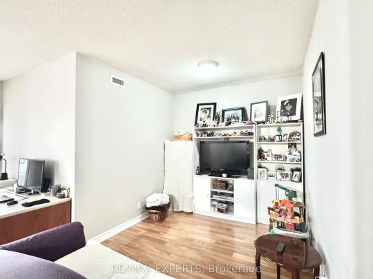 9225 Jane Street #1008 - Photo 1