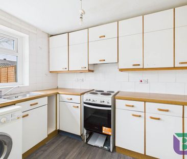 3 bedroom semi-detached house to rent - Photo 2