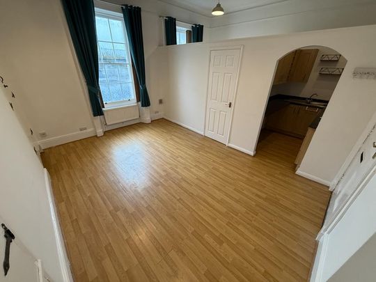 1 bedroom flat to rent - Photo 1
