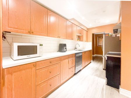 For Lease - 43 Greenwich Circle, Brampton, Ontario - Photo 3