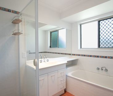 Coastal Comfort Living in Sought-After West Ballina - Photo 5