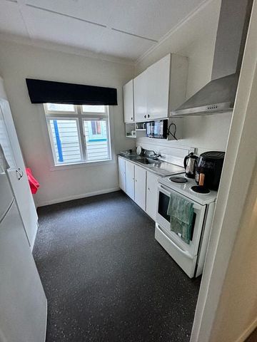 Charming 2-bedroom house in Miramar, Wellington - Photo 4