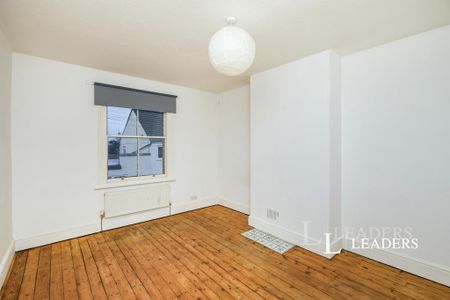 3 bedroom terraced house to rent - Photo 5