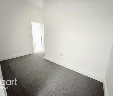 3 bedroom apartment to rent - Photo 2