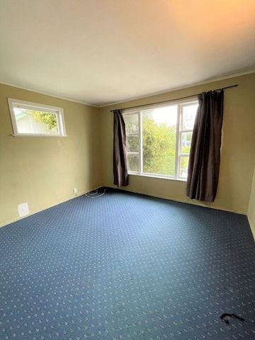 Spacious home in popular Sandringham - Photo 2