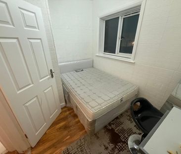 1 Bed Flat, North End Road, NW11 - Photo 6